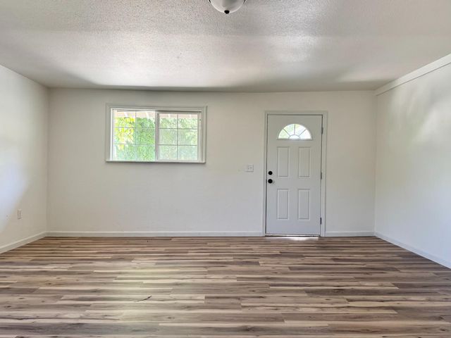 254 W 3rd St, Stockton, CA 95206