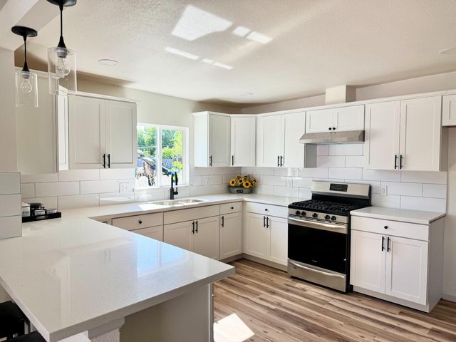 254 W 3rd St, Stockton, CA 95206