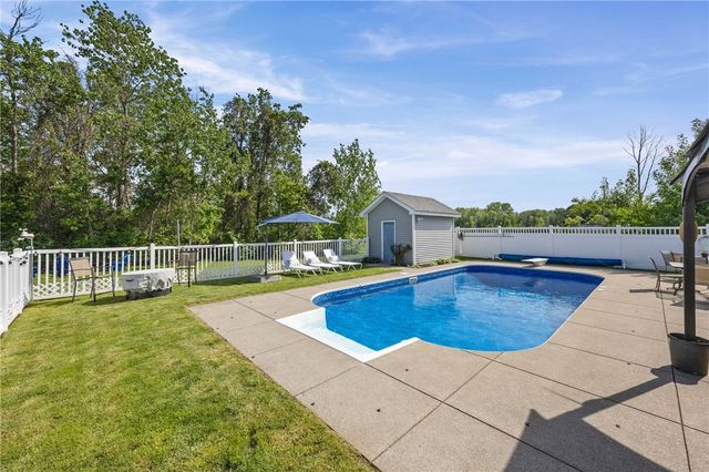 1349 Cherry Laurel Circle, Webster, NY 14580