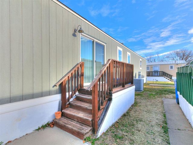 800 Lexington Street 48, Norman, OK 73069