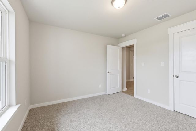 101 Greinert DR, Taylor, TX 76574