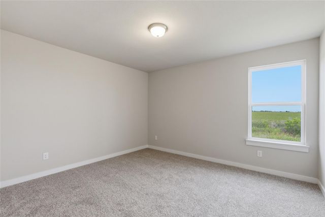 101 Greinert DR, Taylor, TX 76574