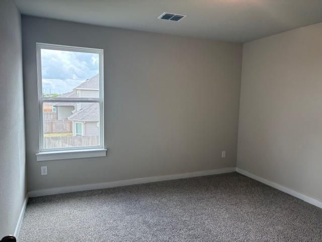 101 Greinert DR, Taylor, TX 76574
