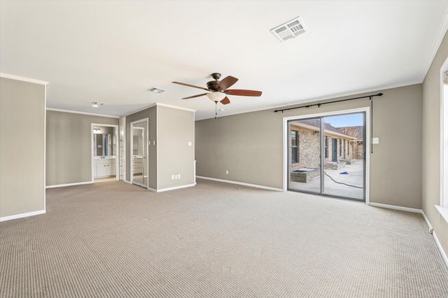 1505 Jane Lane, West, TX 76691