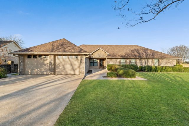 1505 Jane Lane, West, TX 76691