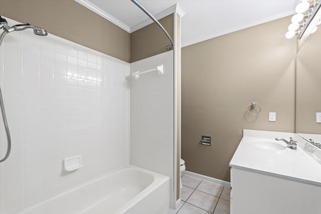 1505 Jane Lane, West, TX 76691