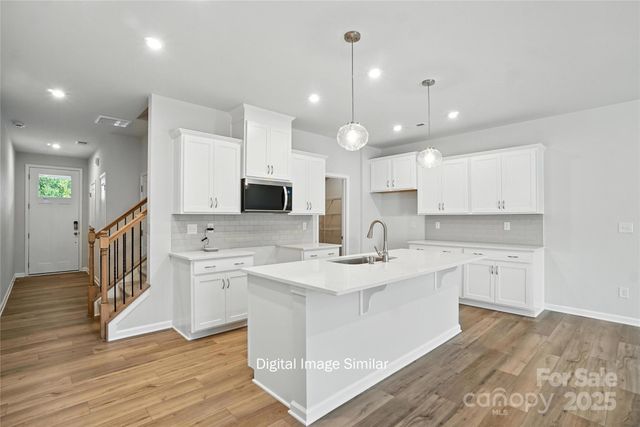 2130 Vinyasa Lane, Charlotte, NC 28215