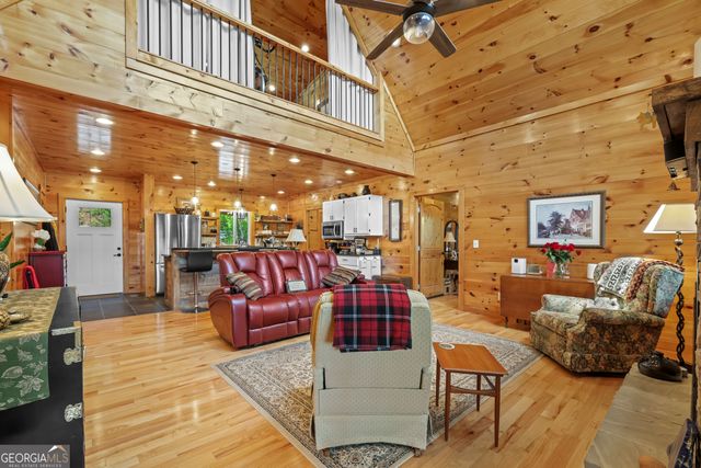 557 Walnut Grove Lane, Tiger, GA 30576