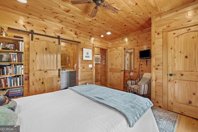 557 Walnut Grove Lane, Tiger, GA 30576