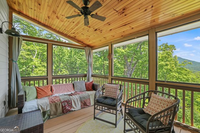 557 Walnut Grove Lane, Tiger, GA 30576