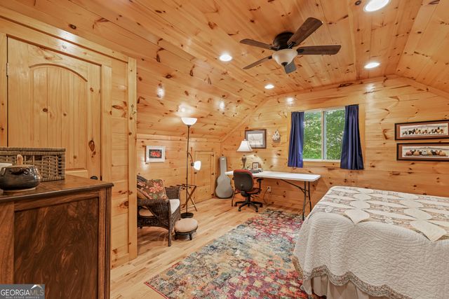 557 Walnut Grove Lane, Tiger, GA 30576