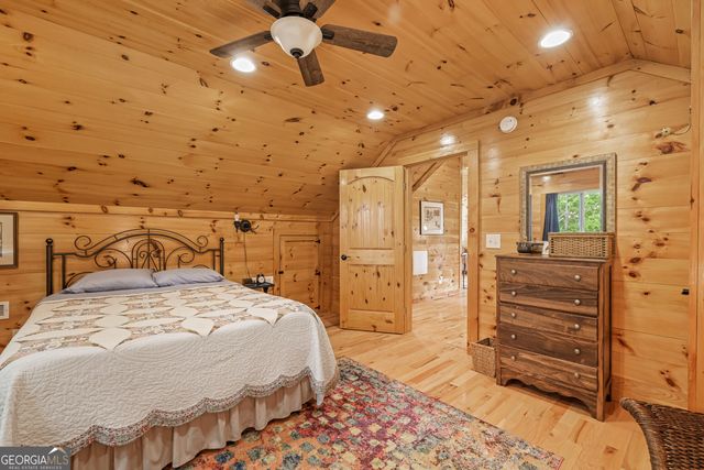 557 Walnut Grove Lane, Tiger, GA 30576
