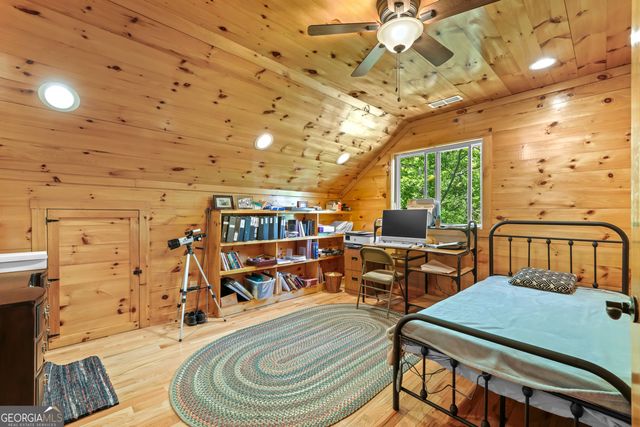 557 Walnut Grove Lane, Tiger, GA 30576