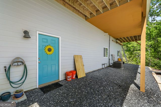 557 Walnut Grove Lane, Tiger, GA 30576