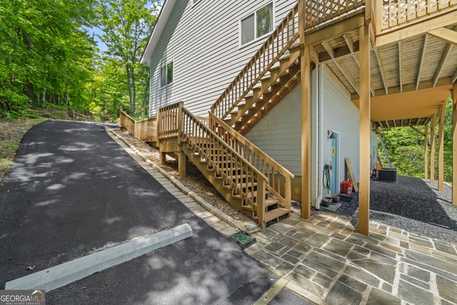 557 Walnut Grove Lane, Tiger, GA 30576