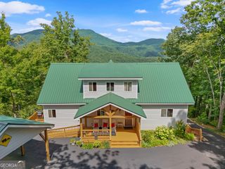 557 Walnut Grove Lane, Tiger, GA 30576