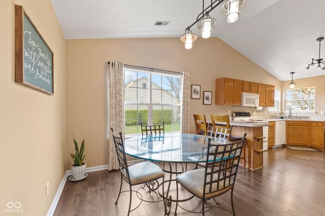 202 Pineview Drive, Mooresville, IN 46158