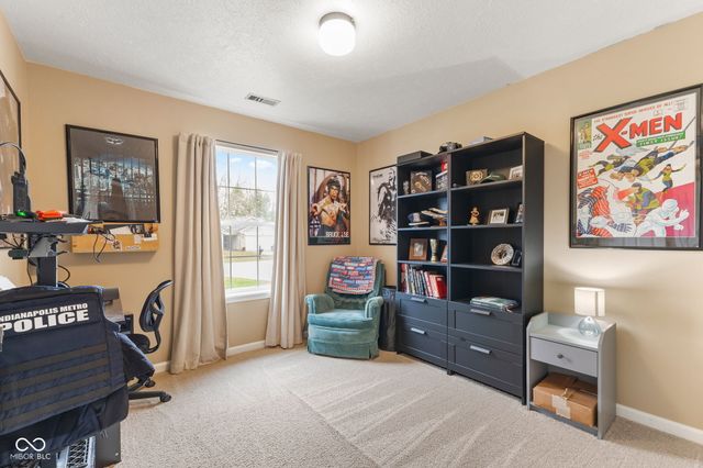 202 Pineview Drive, Mooresville, IN 46158