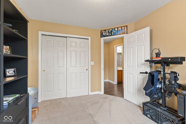 202 Pineview Drive, Mooresville, IN 46158