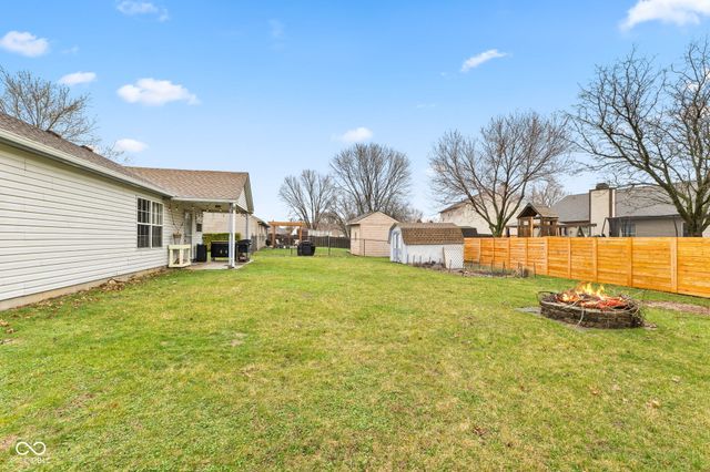 202 Pineview Drive, Mooresville, IN 46158