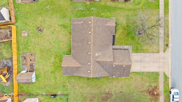 202 Pineview Drive, Mooresville, IN 46158