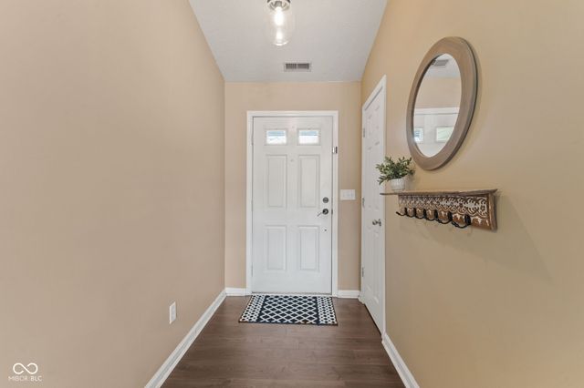 202 Pineview Drive, Mooresville, IN 46158