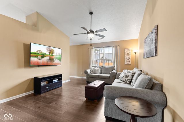 202 Pineview Drive, Mooresville, IN 46158