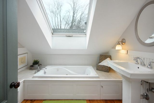 15 Martin St, Acton, MA 01720