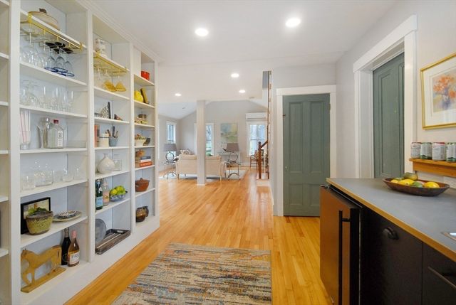 15 Martin St, Acton, MA 01720