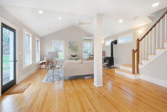 15 Martin St, Acton, MA 01720