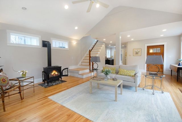 15 Martin St, Acton, MA 01720