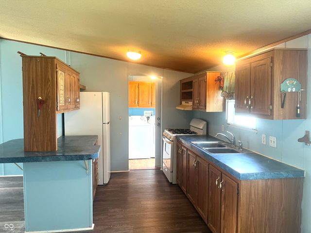534 Central Avenue, Lapel, IN 46051