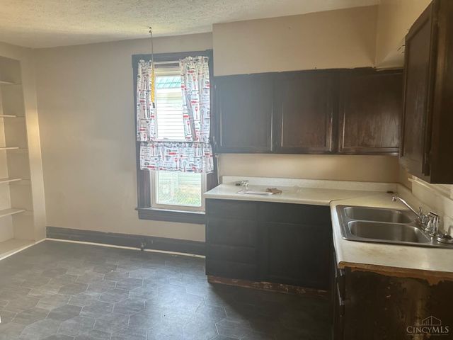 503 S Broadway Street, Blanchester, OH 45107