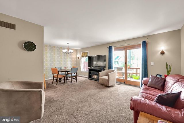 96 HAWK VALLEY LN, Denver, PA 17517