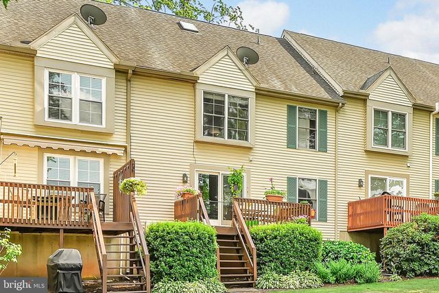 96 HAWK VALLEY LN, Denver, PA 17517