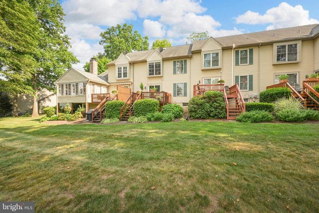 96 HAWK VALLEY LN, Denver, PA 17517