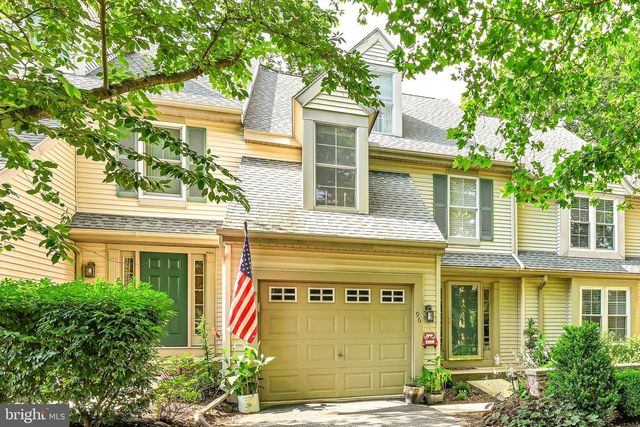 96 HAWK VALLEY LN, Denver, PA 17517