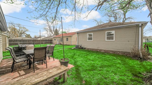 1330 W 1st Place, Hobart, IN 46342
