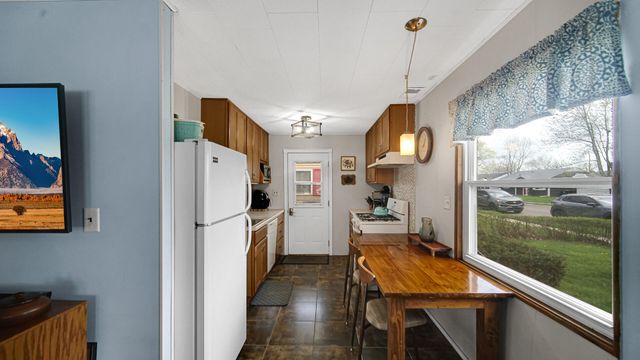 1330 W 1st Place, Hobart, IN 46342