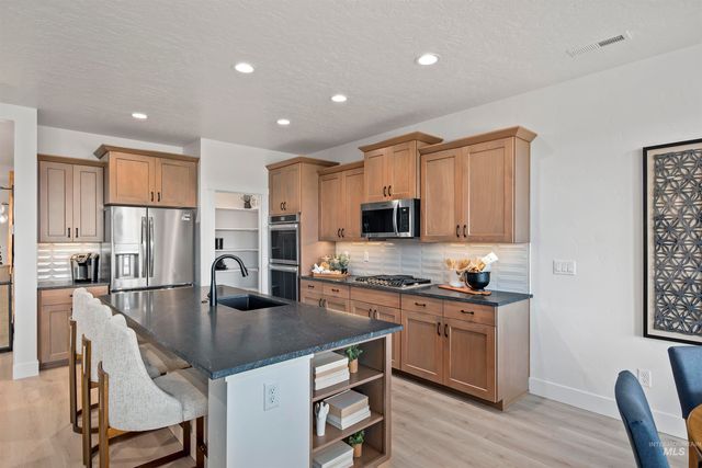 5893 W Sprig Dr, Meridian, ID 83646