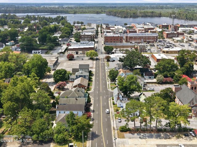 401 N Market Street, Washington, NC 27889