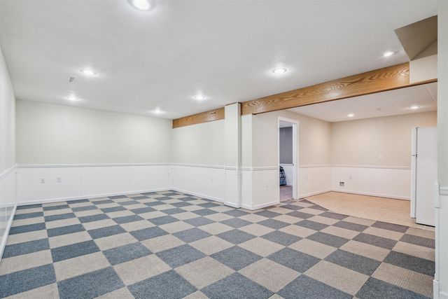 929 Barnett Drive, Cedar Falls, IA 50613