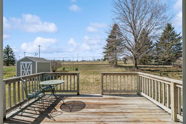 929 Barnett Drive, Cedar Falls, IA 50613