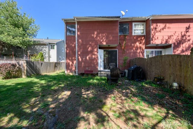 38 Gary Court, South Brunswick, NJ 08810