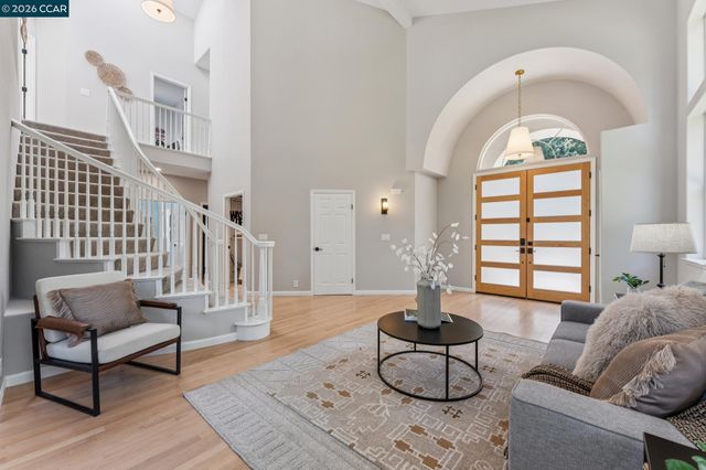 116 Castle Rock Lane, Walnut Creek, CA 94598