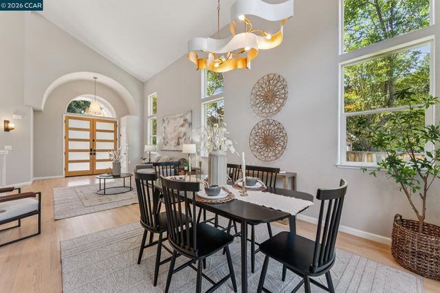 116 Castle Rock Lane, Walnut Creek, CA 94598