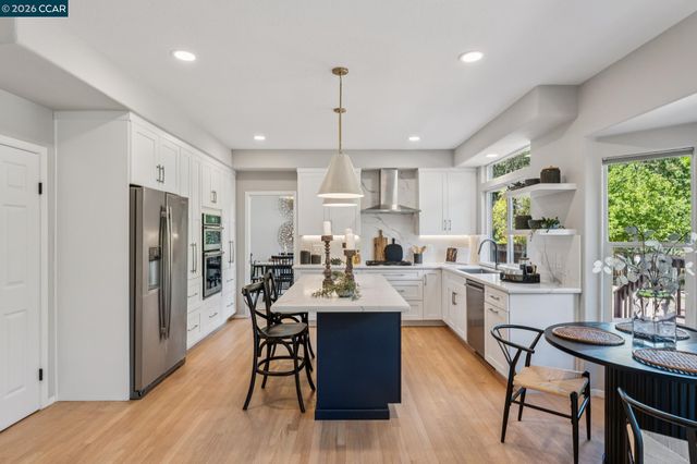 116 Castle Rock Lane, Walnut Creek, CA 94598
