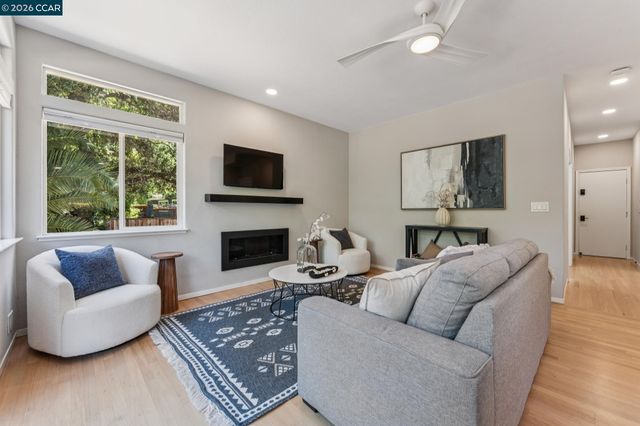 116 Castle Rock Lane, Walnut Creek, CA 94598