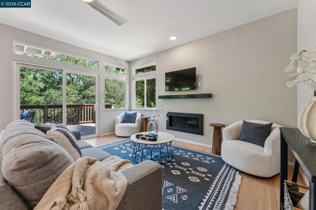 116 Castle Rock Lane, Walnut Creek, CA 94598