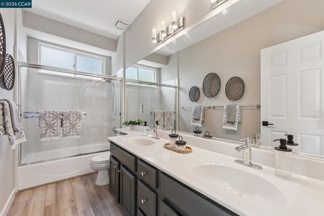 116 Castle Rock Lane, Walnut Creek, CA 94598
